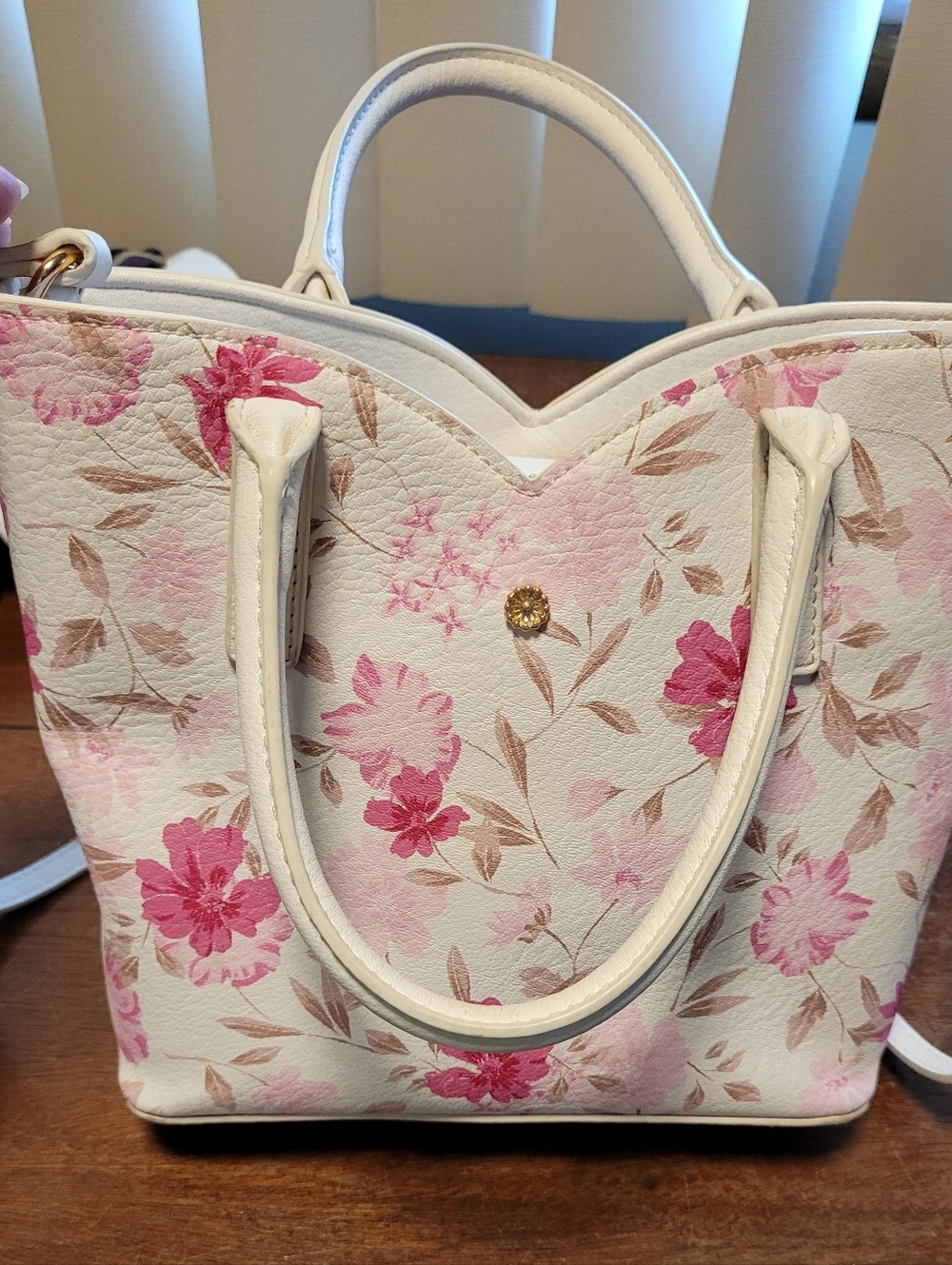 LC Lauren Conrad Floral Bucket Tote Handbag in Pink and White.